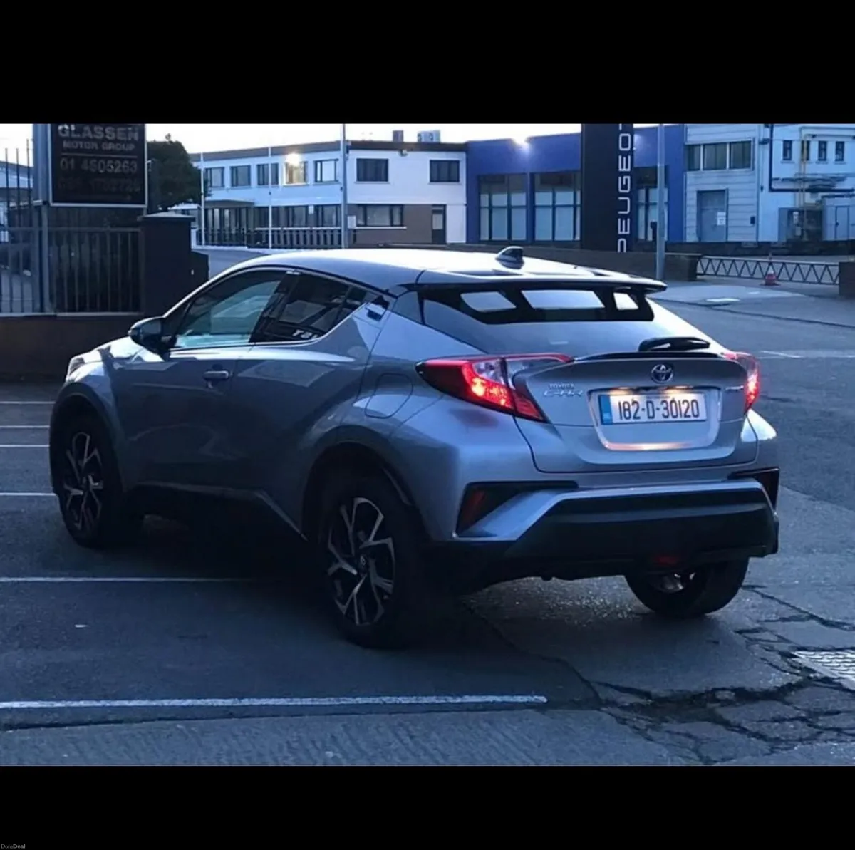 Toyota CH-R 2018-2 hybrid - Image 2