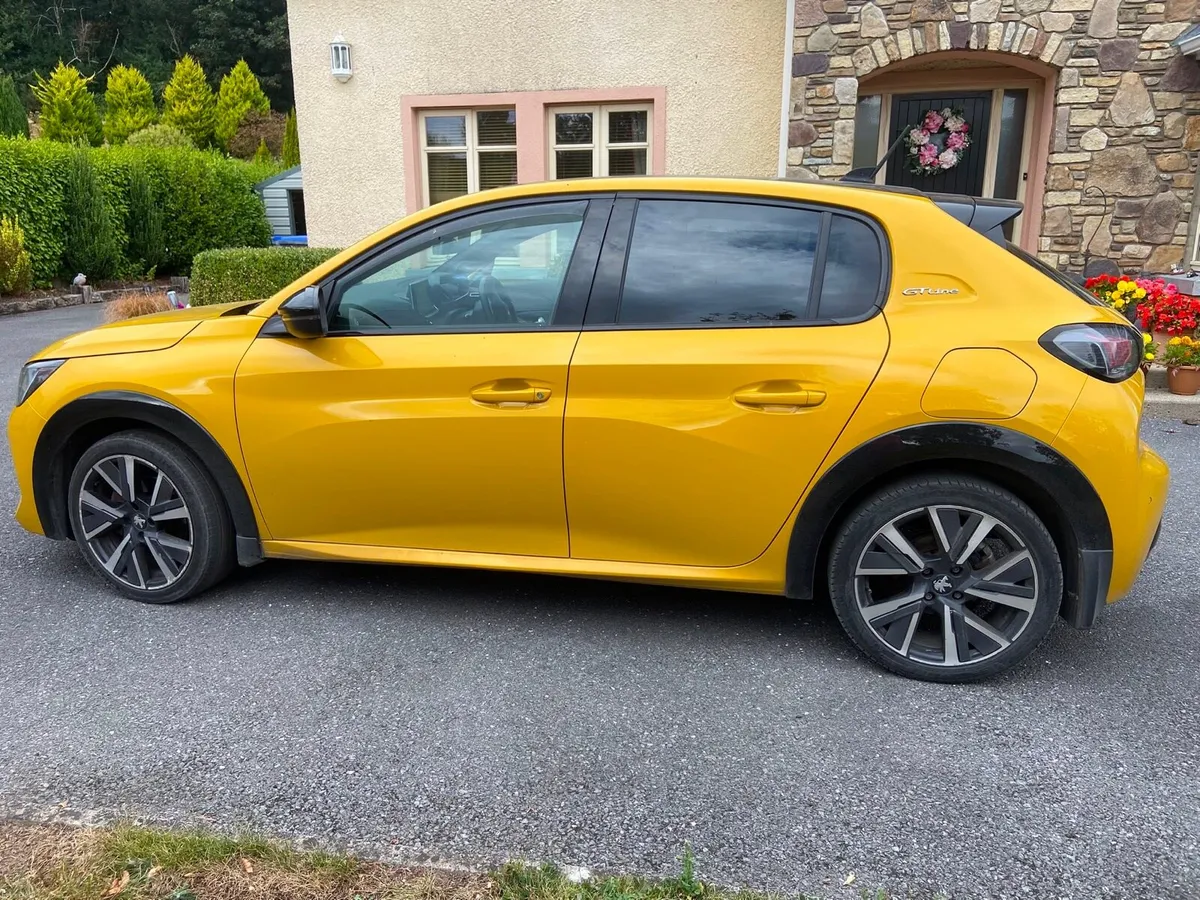 Peugeot 208 GT Line - Image 3