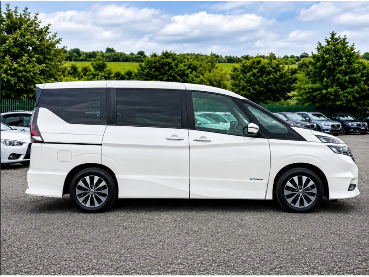 Nissan Serena 2.0 Petrol Hybrid Automatic Low mile - Image 5