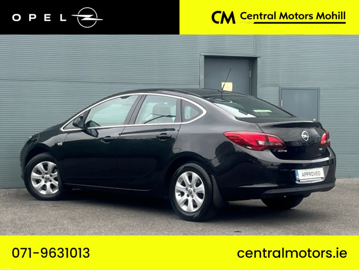 Opel Astra SALOON 1.6 CDTI 110PS 4DR - Image 3