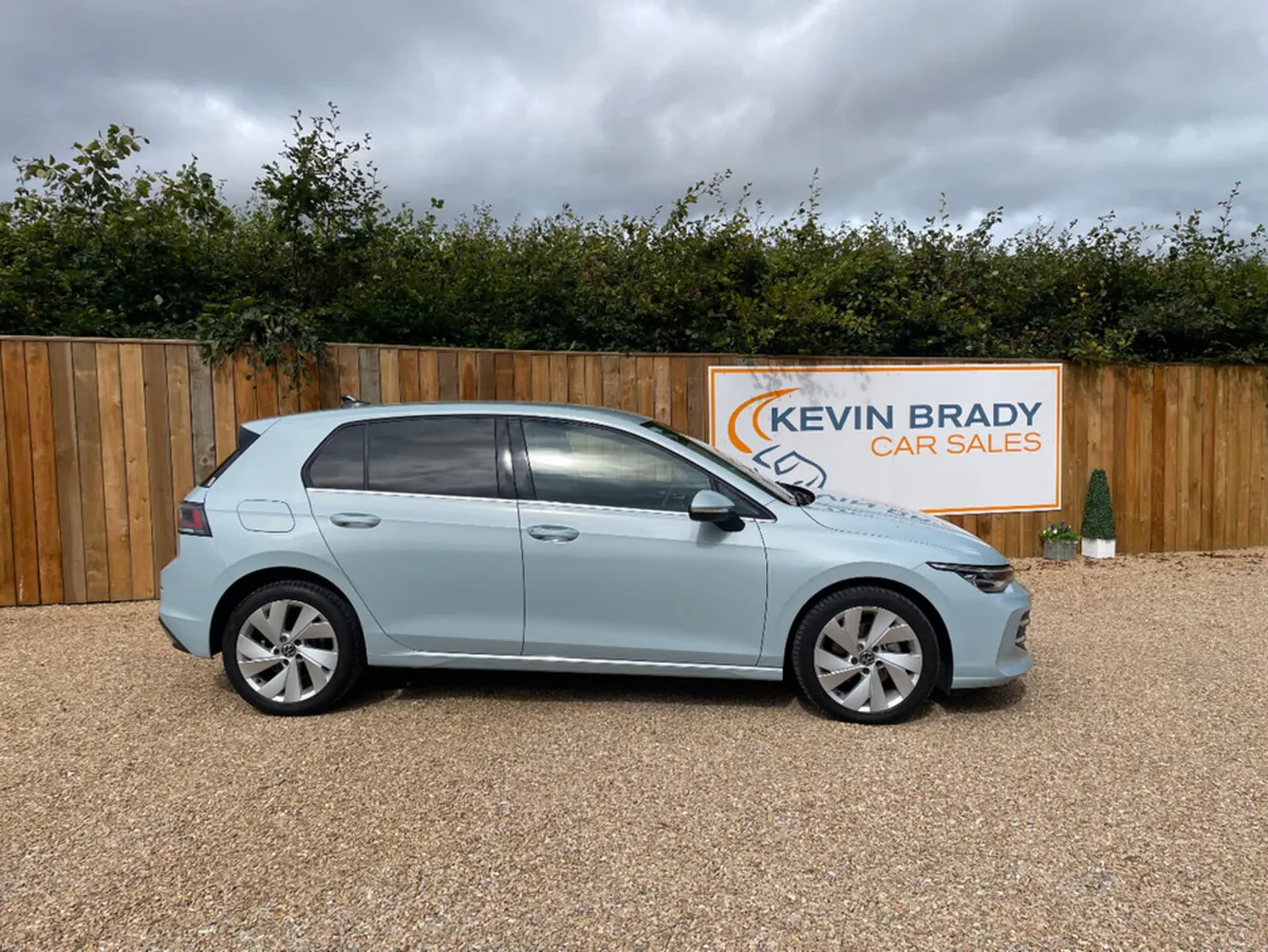 Volkswagen Golf 2.0 TDI 150 BHP DSG 2025. - Image 3