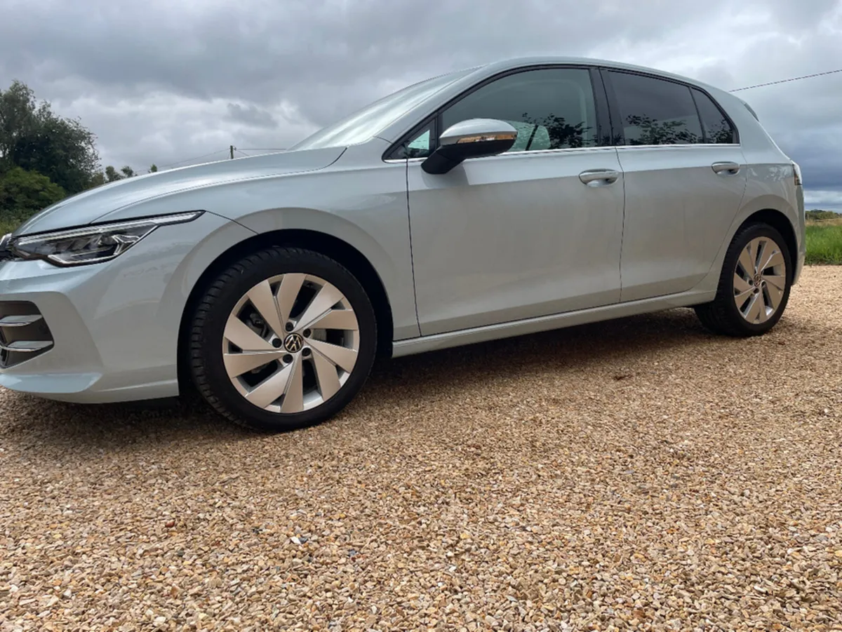 Volkswagen Golf 2.0 TDI 150 BHP DSG 2025. - Image 5