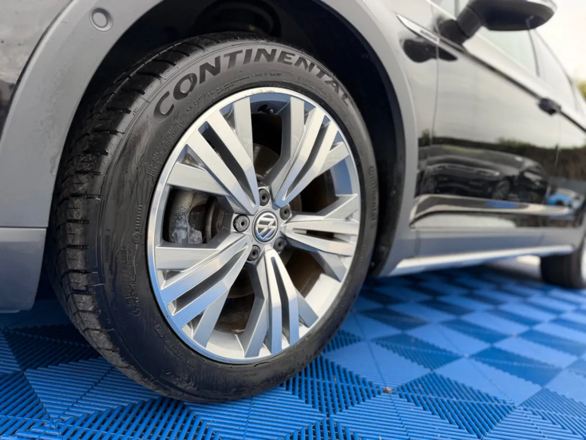 Volkswagen Passat ALLTRACK - 4WD - 2.0L DIESEL - A - Image 6
