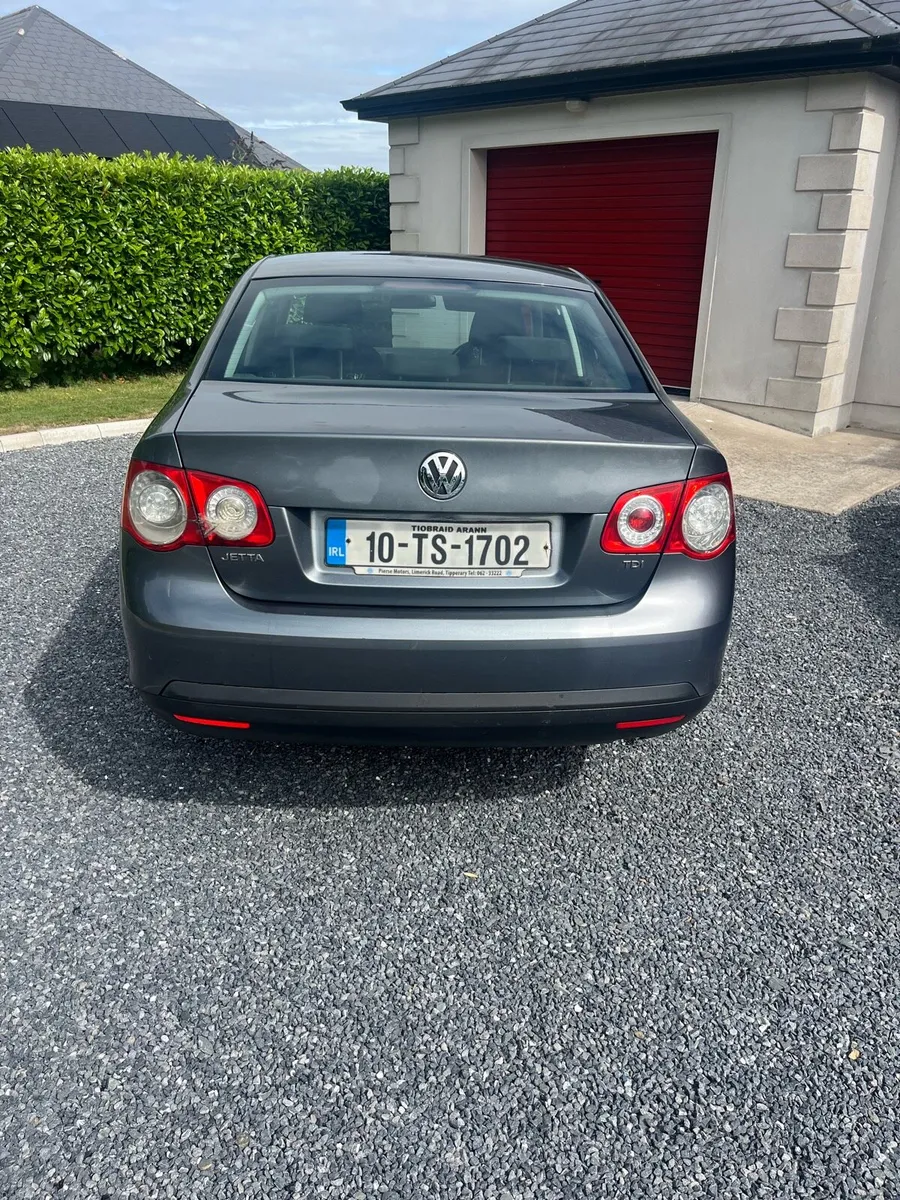 Volkswagen Jetta - Image 4