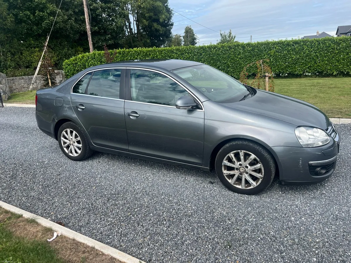 Volkswagen Jetta - Image 2