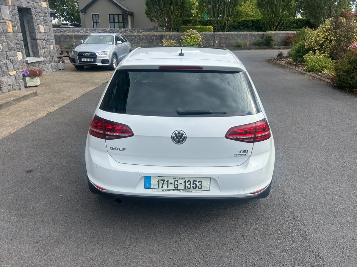 Volkswagen Golf Highline 1.2 TSI 2017 - Image 5