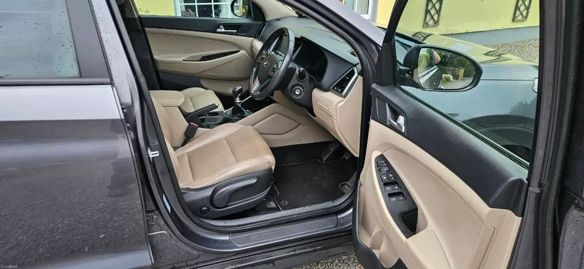 Hyundai Tucson (Executive Model) - Image 5