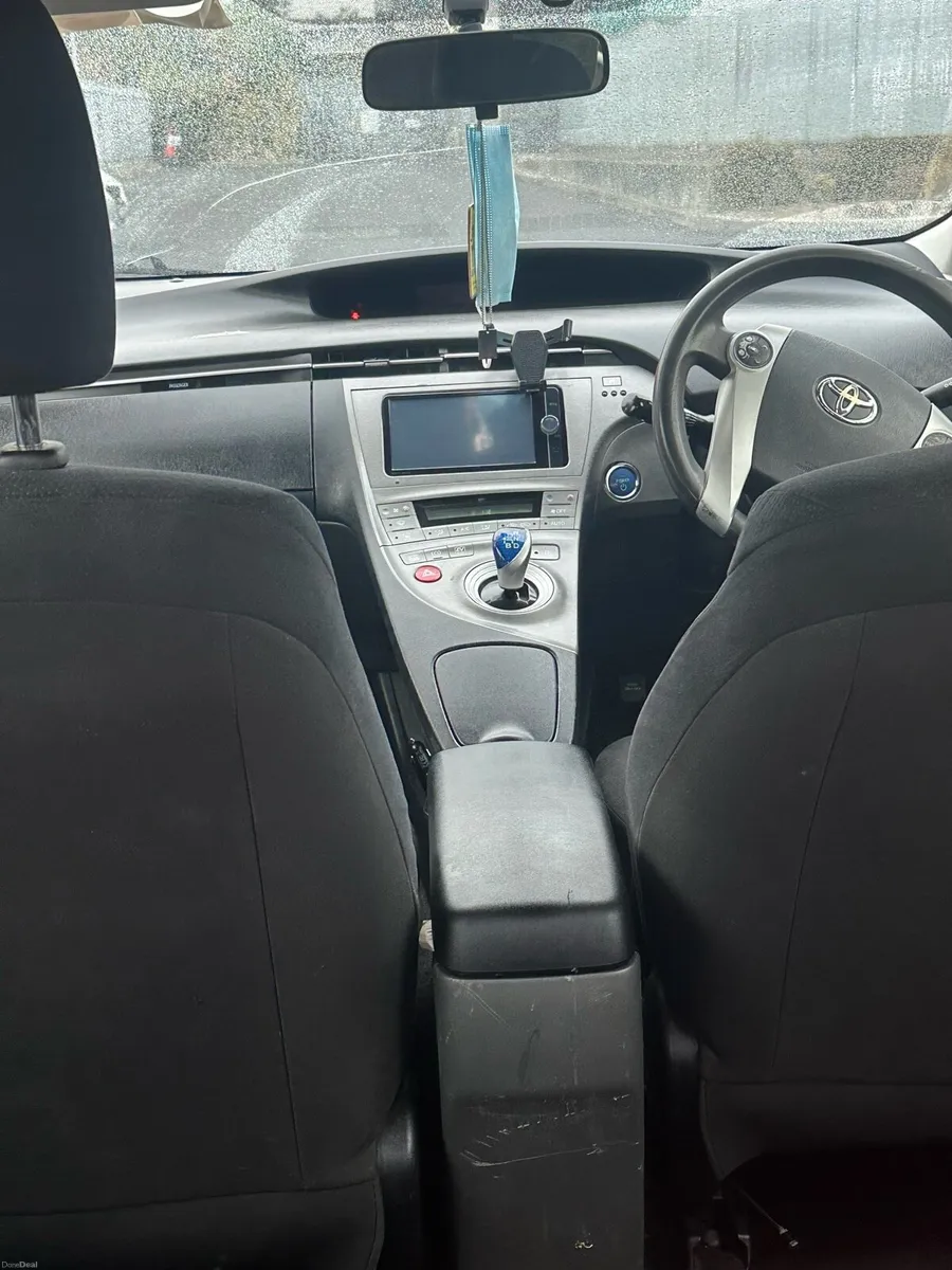 Toyota Prius 2013 - Image 4