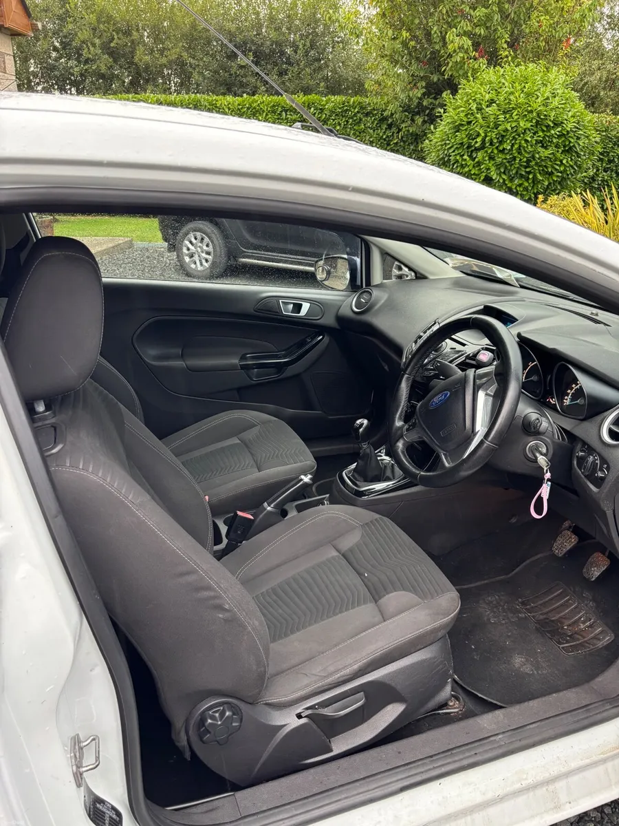 Ford Fiesta 2014 - Image 5