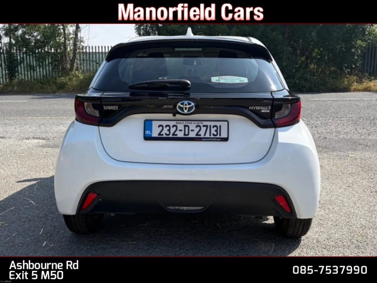 2023 *IRISH*Toyota Yaris Luna 1.5 Petrol Hybrid - Image 5