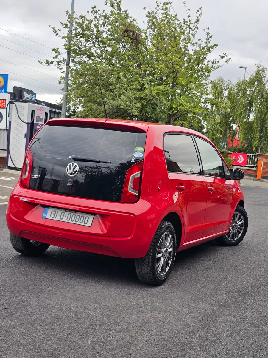 Volkwagen Up Automatic 2013 - Image 2