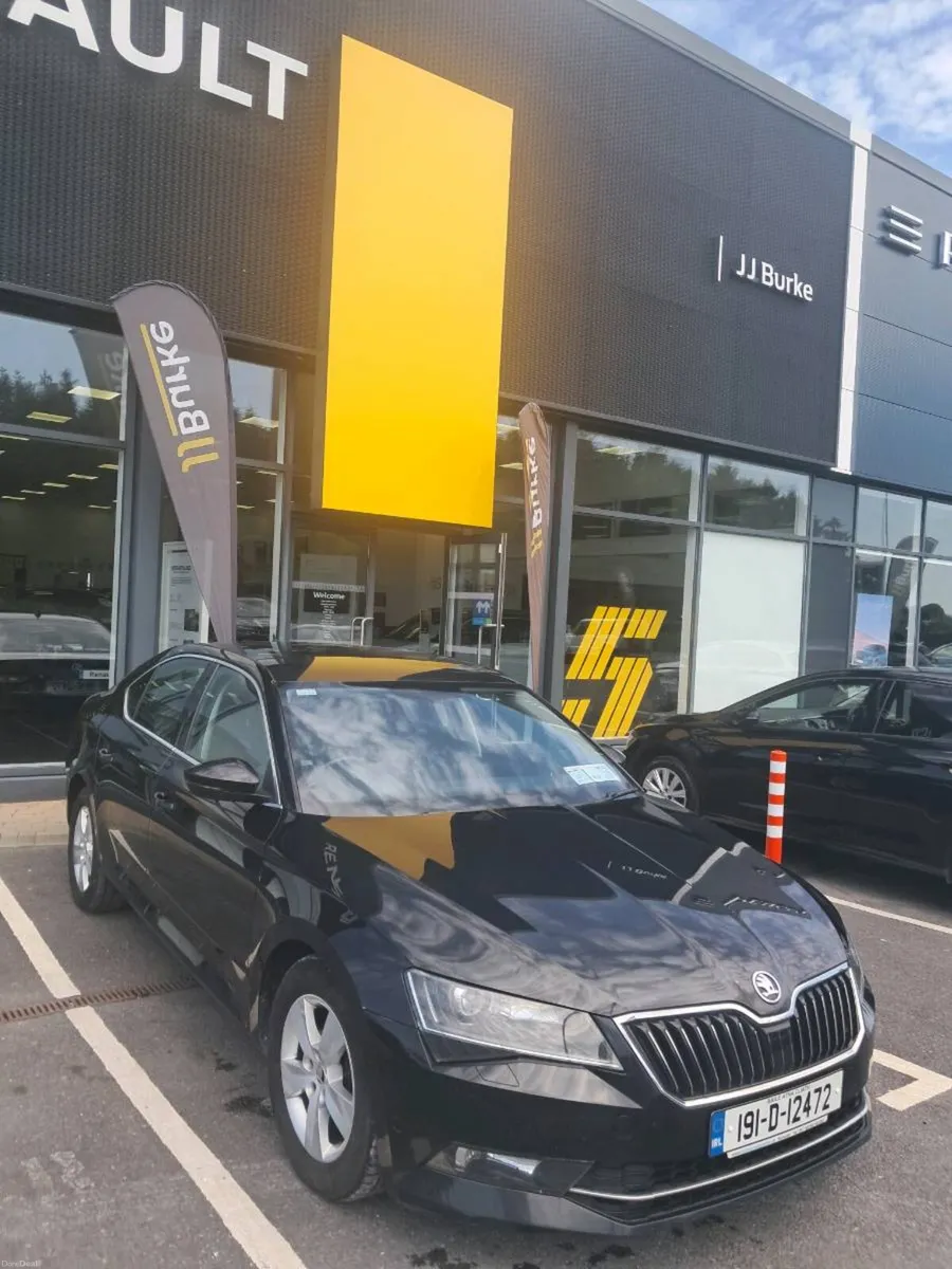 Skoda Superb 2019 - Image 2