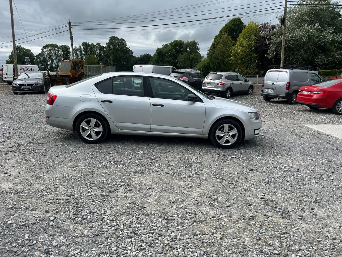 2015 Skoda Octavia tdi TAXED AND TESTED - Image 4