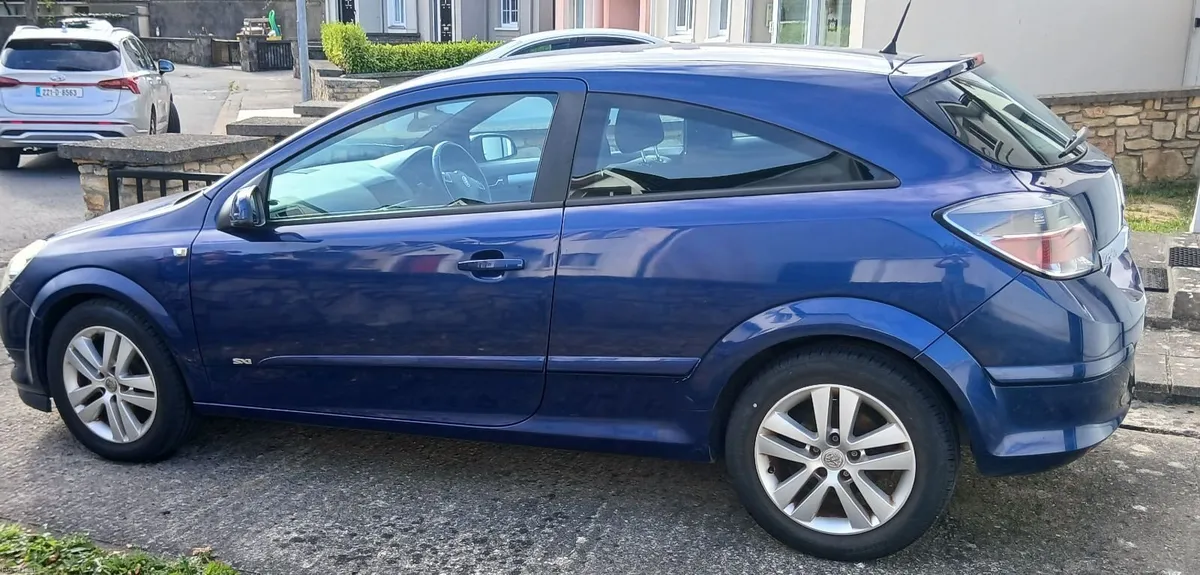Vauxhall Astra Sport SXI - Image 2