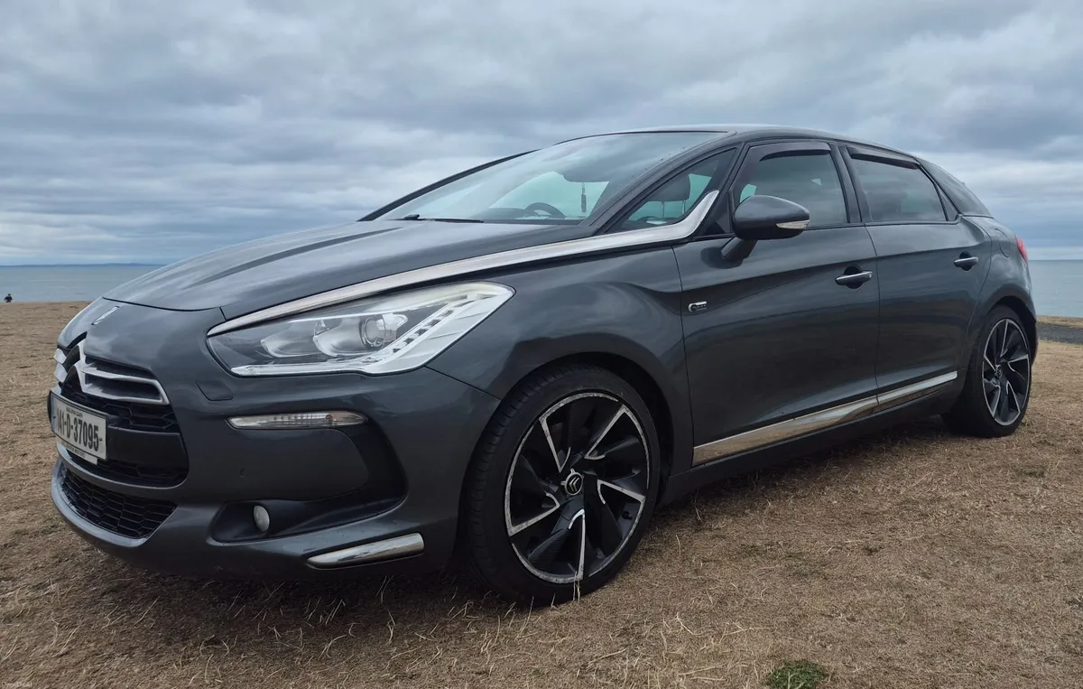 Citroen DS 5 2014 - Image 2