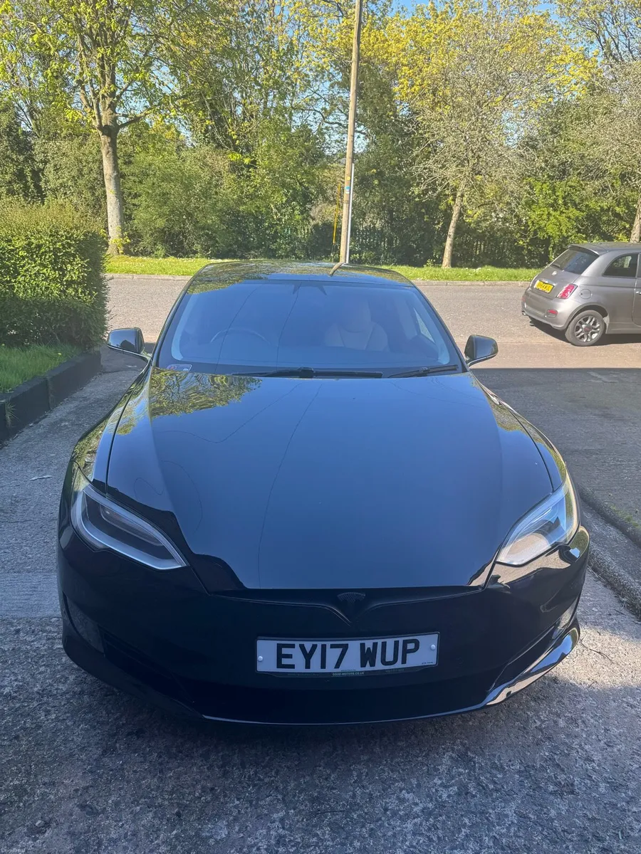 Tesla Model S90 D facelift  free connectivity - Image 1