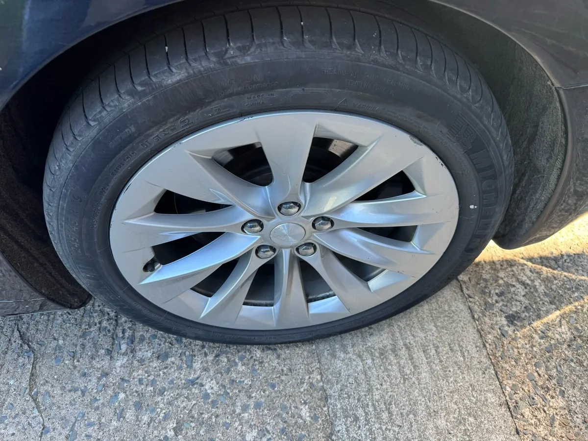 Tesla Model S90 D facelift  free connectivity - Image 6