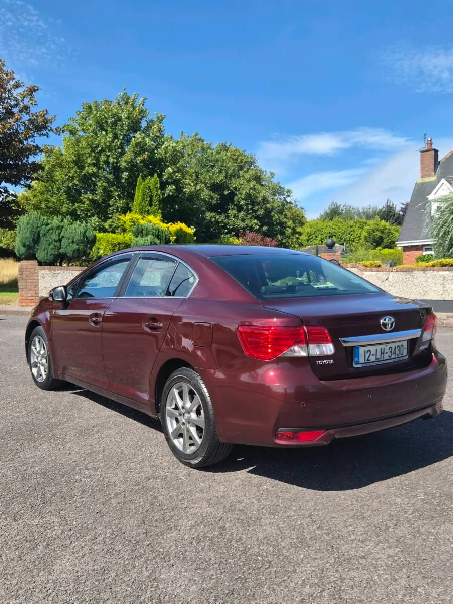 2012 Toyota avensis 2.0 diesel - Image 5