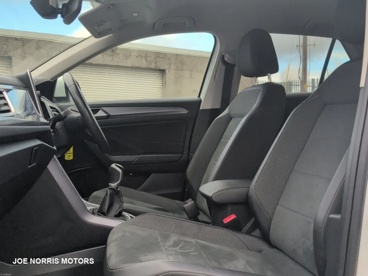 Volkswagen T-Roc STYLE 1.0 TSI MANUAL 6SPEED FWD 1 - Image 2