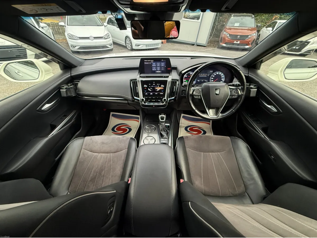 Toyota Crown ( 202 REG ) 2.5 RS HYBRID  -  HALF LE - Image 4