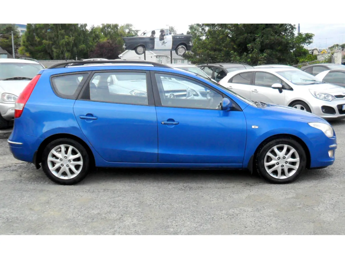 Hyundai i30 130 ESTATE 1.6  CRDi.......NCT 02/27.. - Image 4