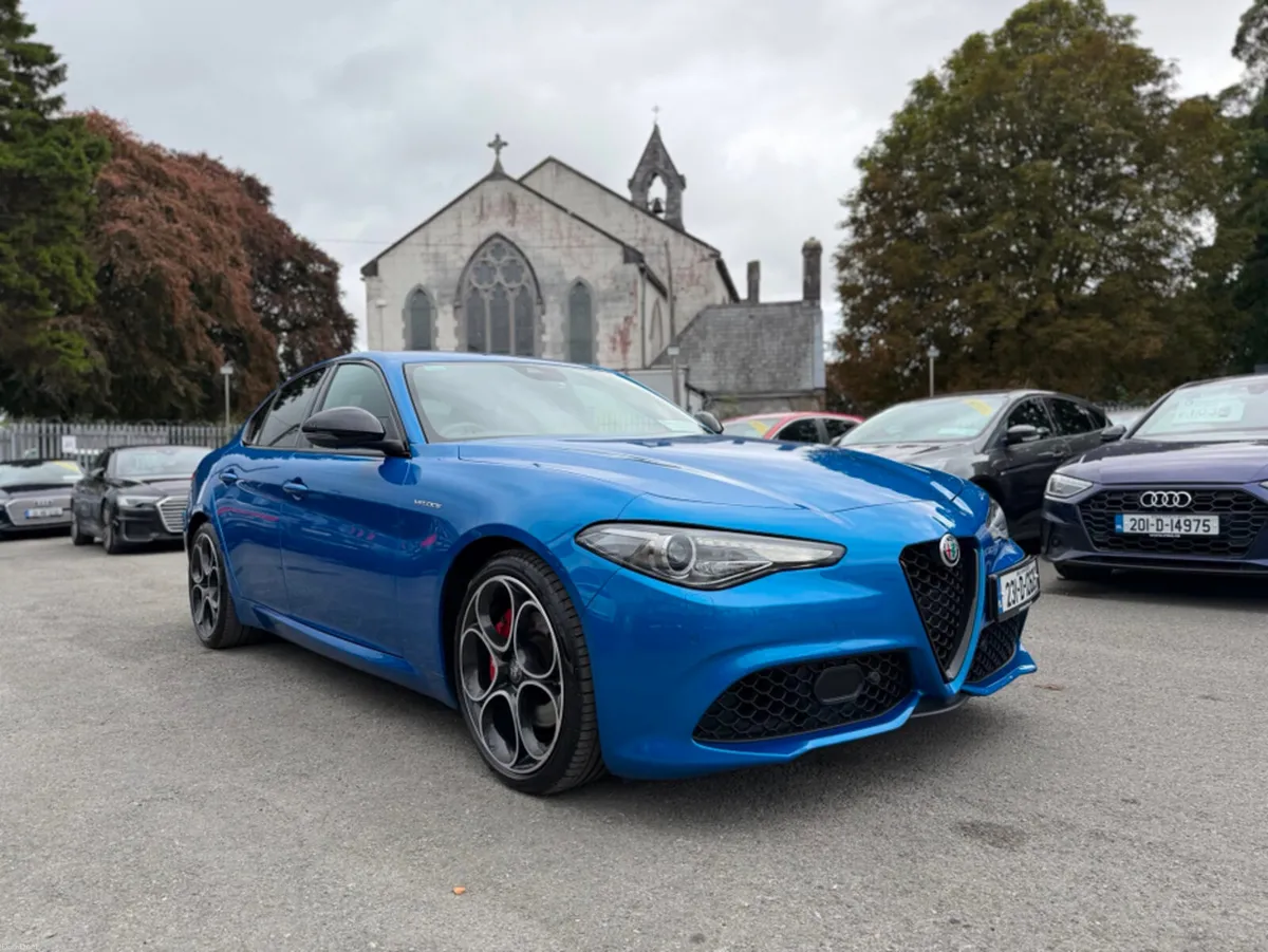 Alfa Romeo Giulia VELOCE 2.0 TURBO PETROL 280BHP* - Image 2