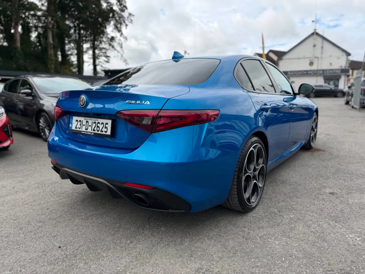 Alfa Romeo Giulia VELOCE 2.0 TURBO PETROL 280BHP* - Image 4