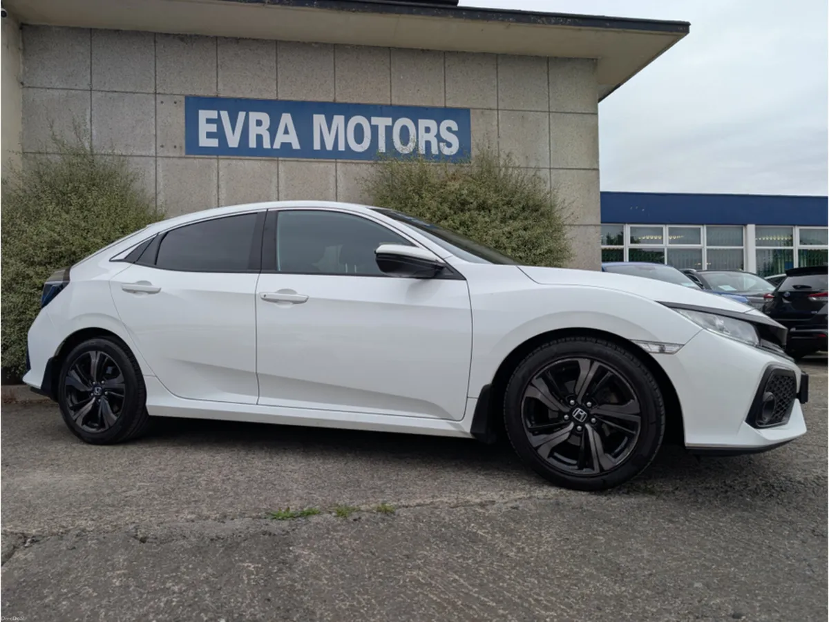 Honda Civic AUTOMATIC 1.0 PETROL //LOW MILES//REVE - Image 3