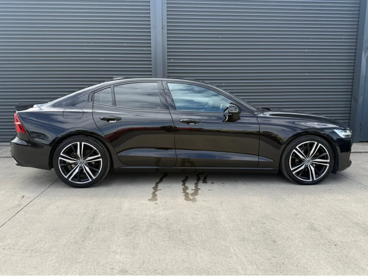 Volvo S60 T4 R-DESIGN PETROL AUTO - Image 4