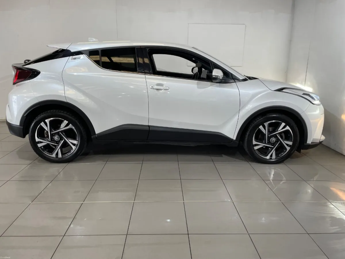 Toyota C-HR HYBRID SPORT 4DR AUTO FULL SERVICE HIS - Image 6