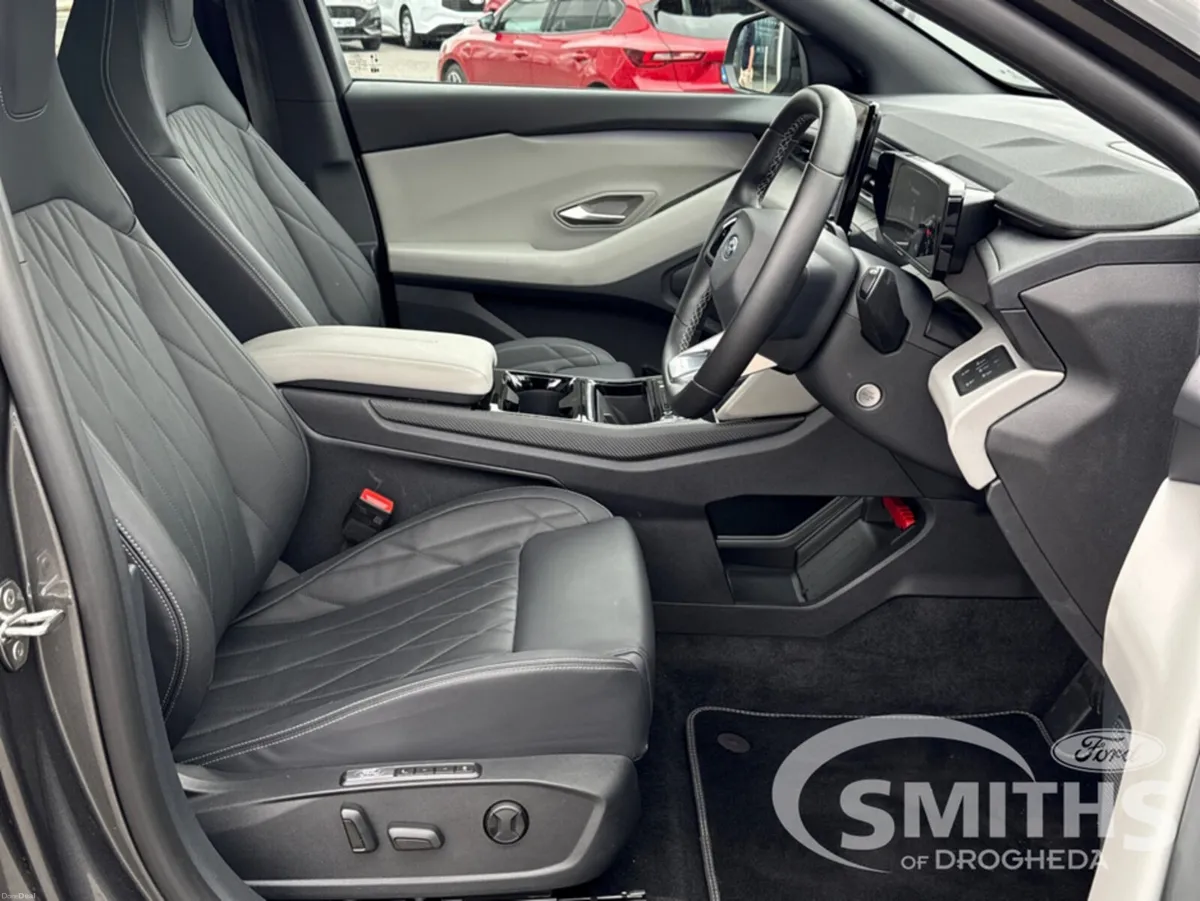 Ford Explorer PREMIUM 77KWH (602KM RANGE) - Image 4