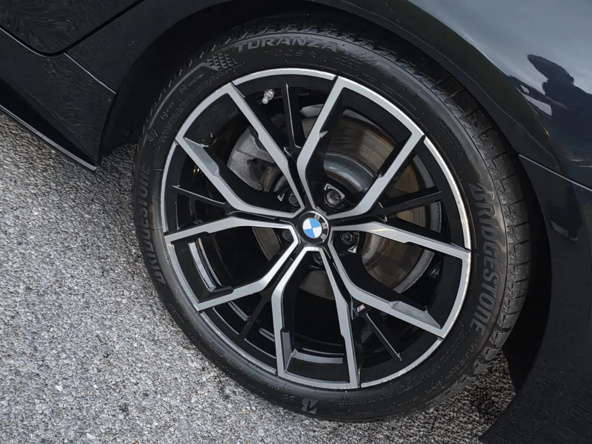 BMW 5-Series 2022 520D msport - Image 5