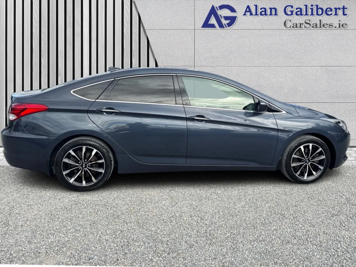 Hyundai i40 EXECUTIVE - Image 3