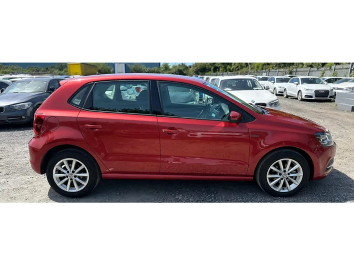 Volkswagen Polo LOUNGE  1.2 AUTOMATIC FRESH IMPORT - Image 4