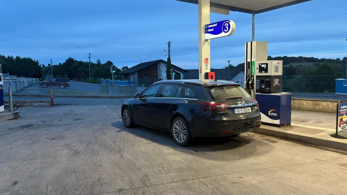 Vauxhaul Insignia Diesel Estate 2015 - Image 3