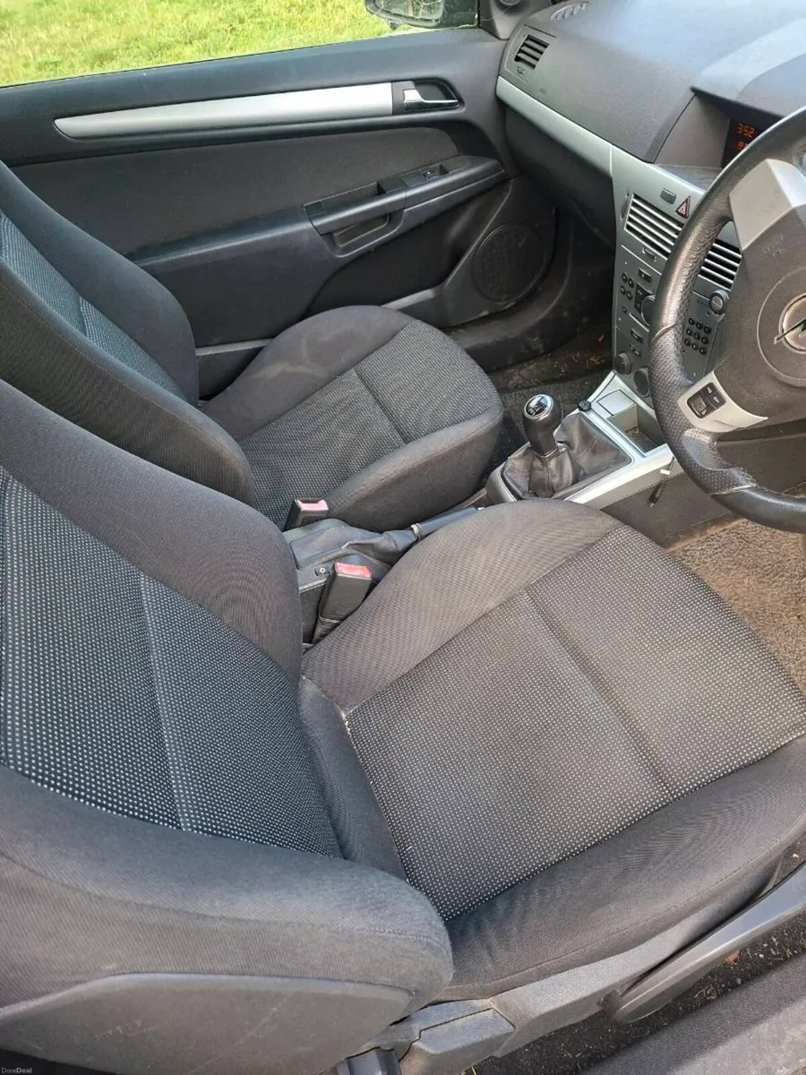 OPEL ASTRA 2008 - Image 4