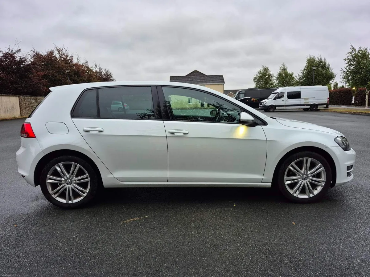 Volkswagen Golf 2015 - Image 2