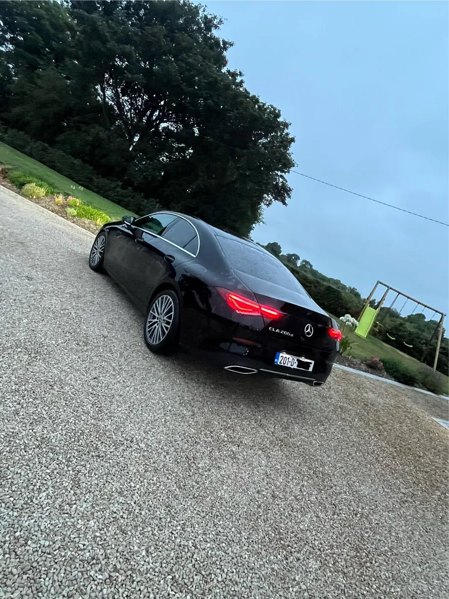 Mercedes Benz CLA 200D - Image 4