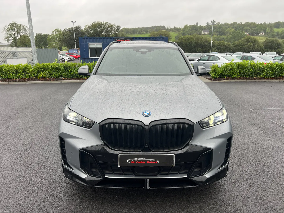 2025 BMW X5 XDrive 50E M Sport PHEV 3.0 Auto - Image 3