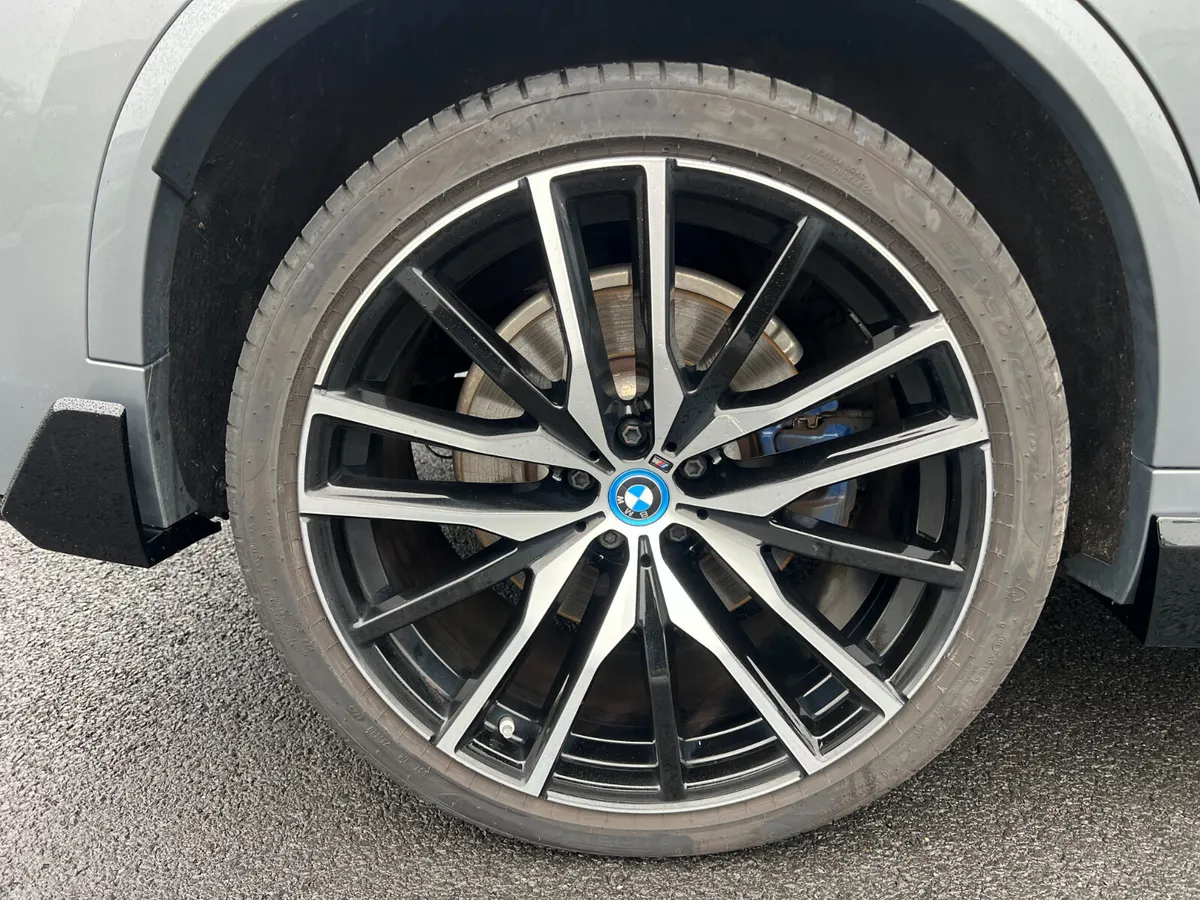 2025 BMW X5 XDrive 50E M Sport PHEV 3.0 Auto - Image 6