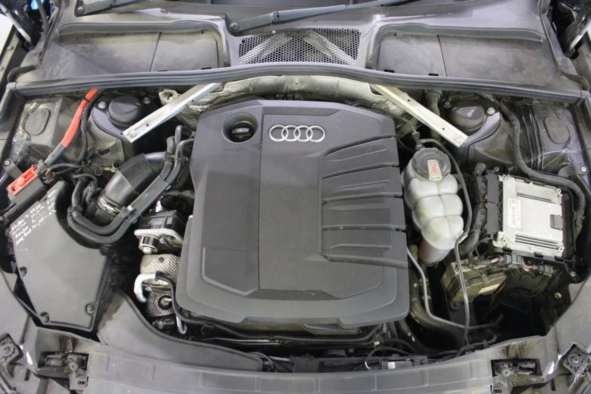 Audi A4 30 TDI 136HP S Tronic SE - TENDER 12 - ENG - Image 4