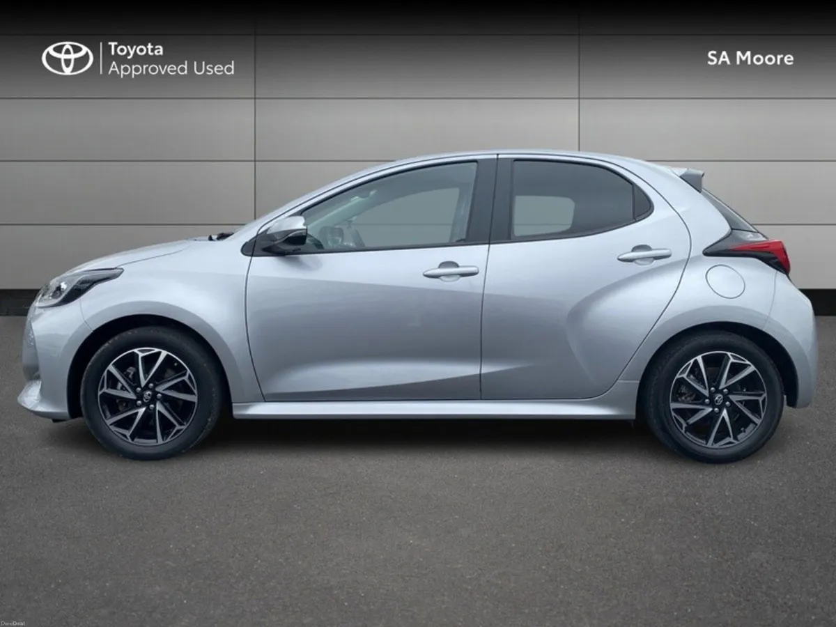 Toyota Yaris 1.5 - Image 3