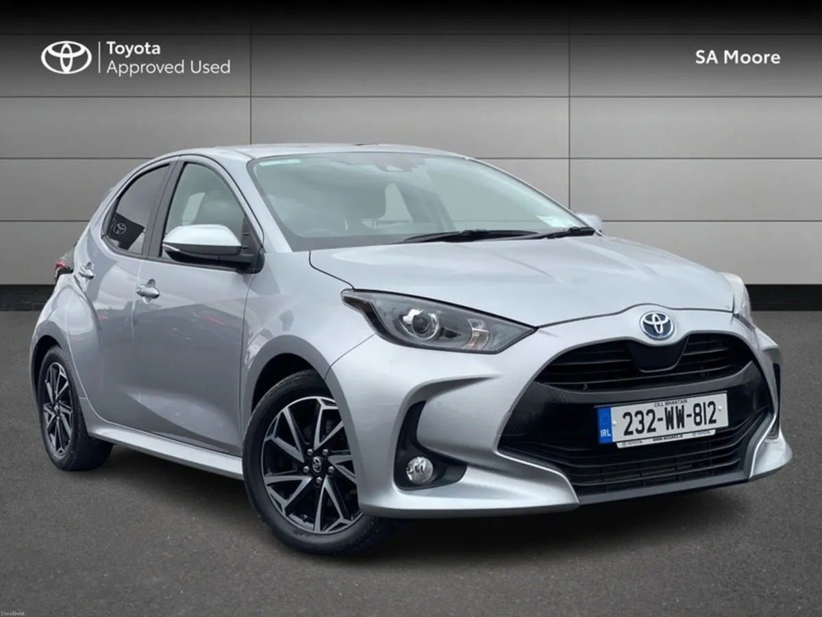 Toyota Yaris 1.5 - Image 1
