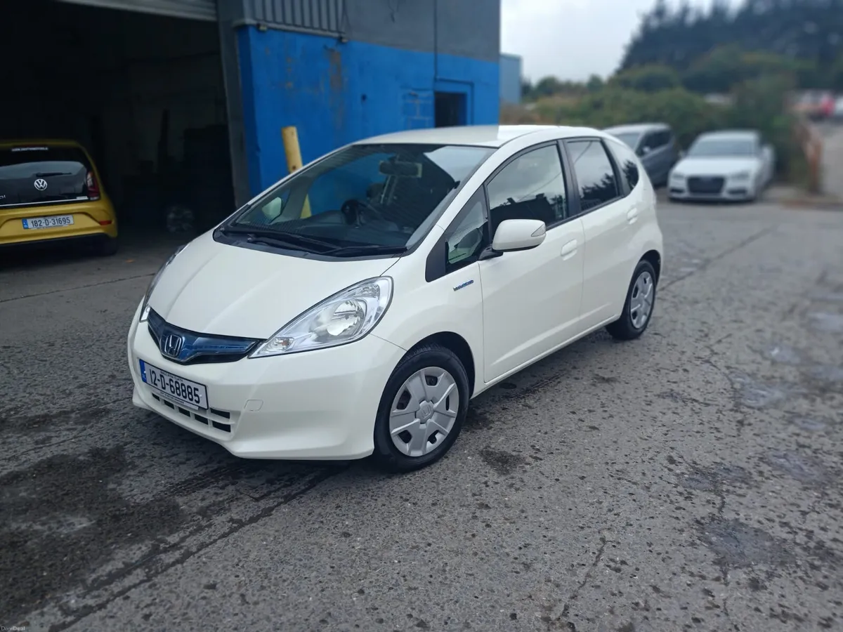 2012 Honda Fit  Hybrid Automatic/ Car Play - Image 1