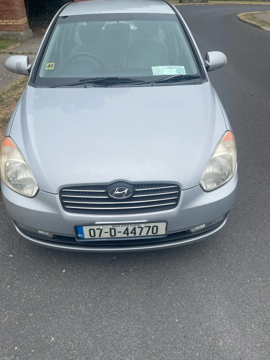 Hyundai Accent NCT 03/27 - Image 4