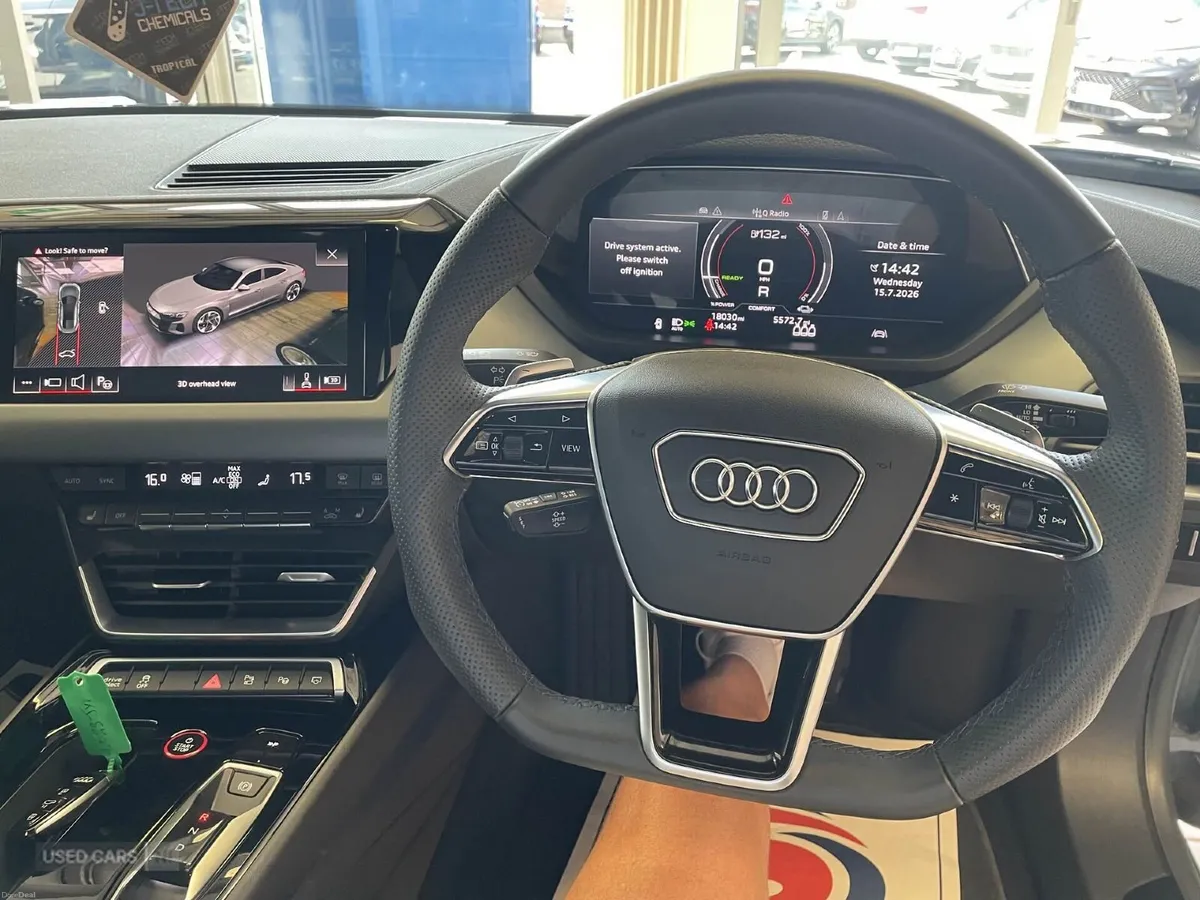 Audi e-tron GT quattro 2023 - Image 2