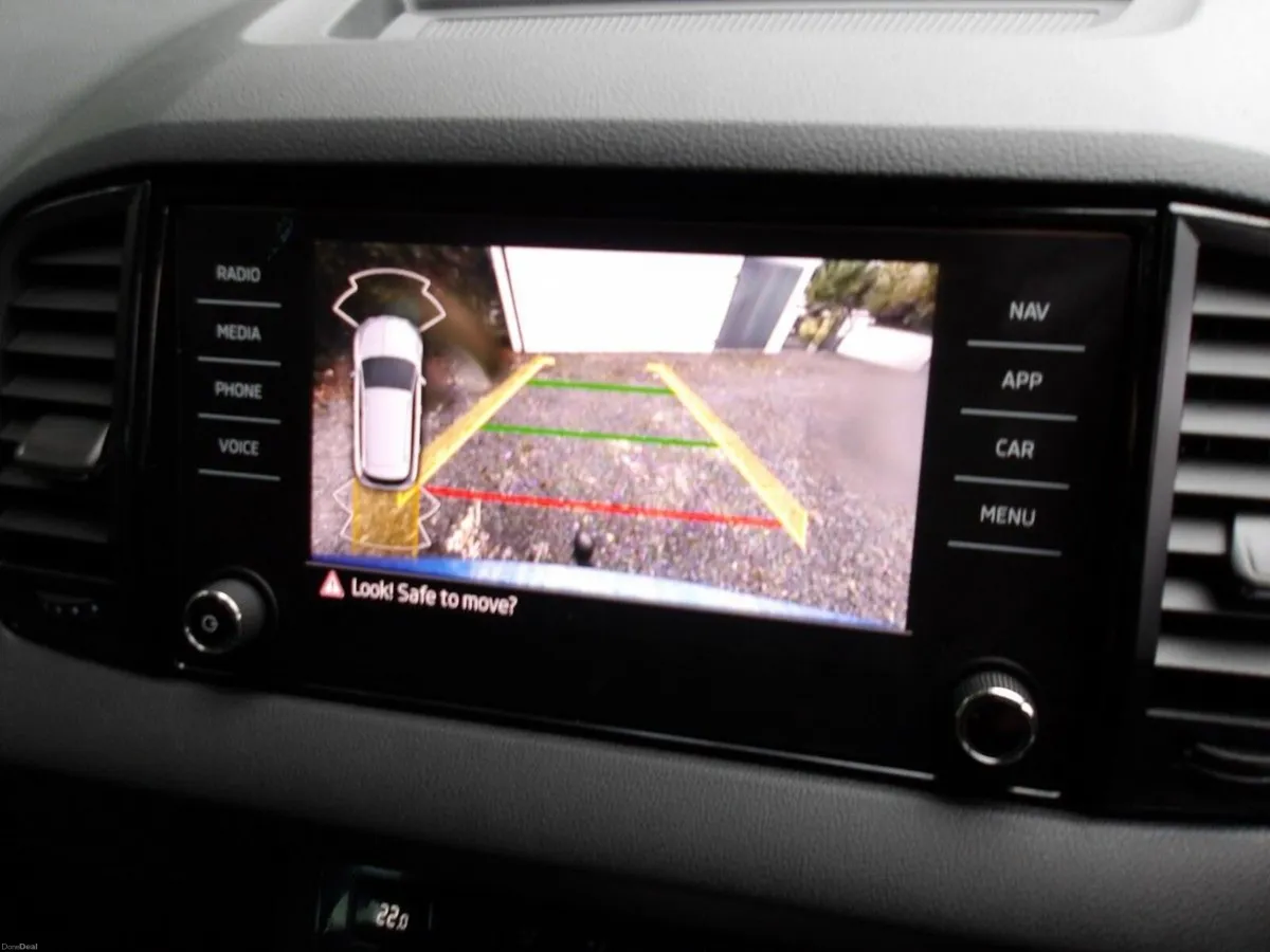 Skoda Karoq SELECTION 2.0TDI 115HP - Image 2