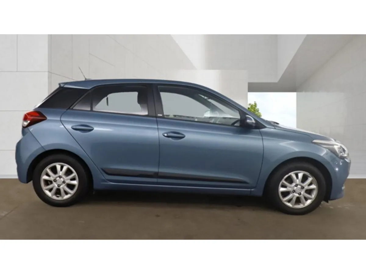 Hyundai i20 ACTIVE DELUXE 5DR - Image 5