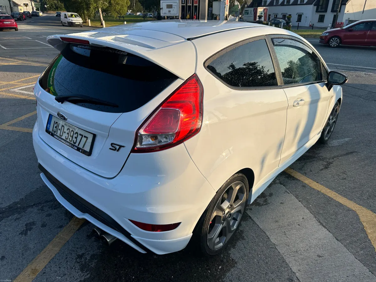 Ford Fiesta 2013 1.6 Ecoboost 182PS ST2 - Image 5