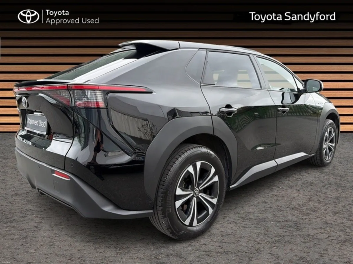 Toyota bZ4X SPORT EV AUTOMATIC // LEATHER HEATED S - Image 2